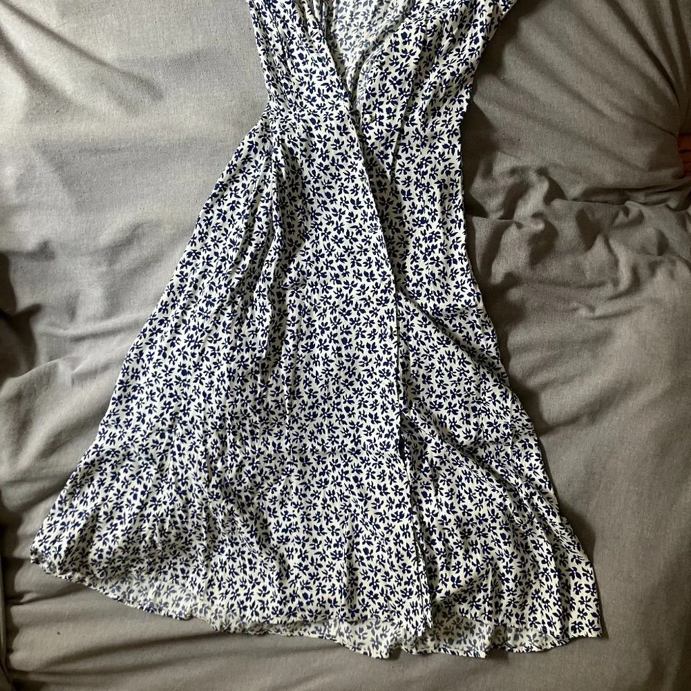 REFORMATION LOCKLIN DRESS - Picture 2 of 3